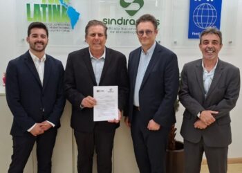 Brasil e União Europeia ampliam cooperação na alimentação animal