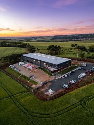 Lely inaugura sede em Carambeí