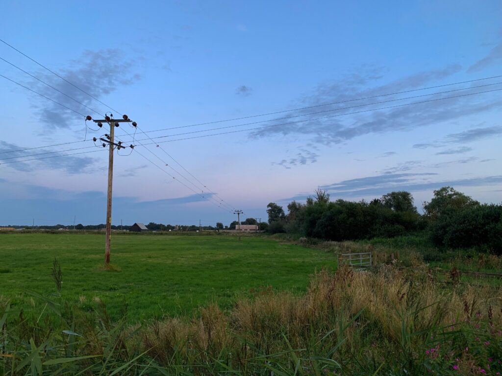 Atraso na religação de energia elétrica na zona rural pode gerar indenização ao consumidor